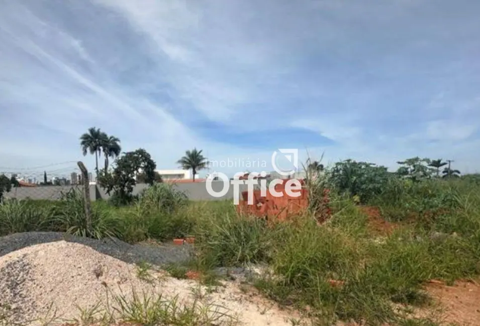 Foto 1 de Terreno / Lote à venda, 419m2 em Anápolis City, Anapolis - GO
