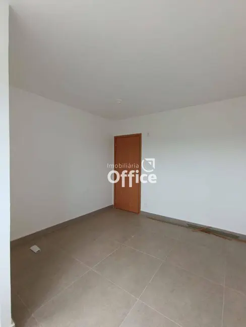 Foto 3 de Apartamento com 2 quartos à venda, 45m2 em Vila Jaiara, Anapolis - GO
