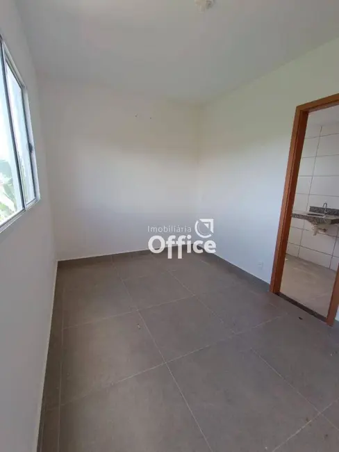 Foto 6 de Apartamento com 2 quartos à venda, 45m2 em Vila Jaiara, Anapolis - GO