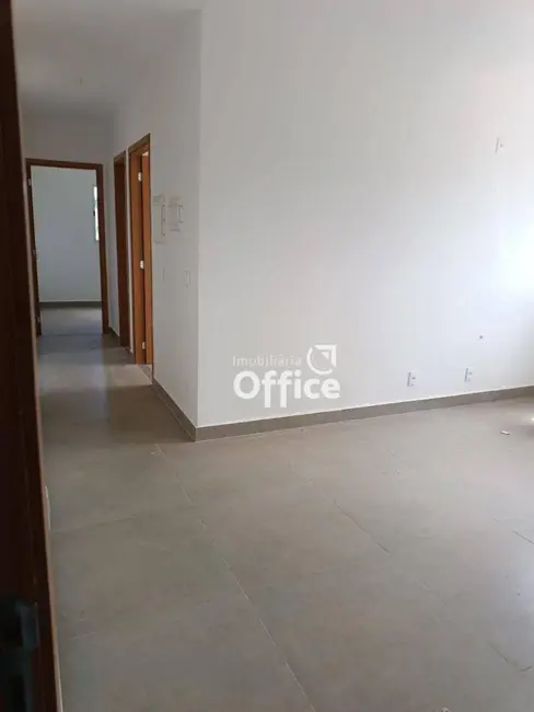 Foto 4 de Apartamento com 2 quartos à venda, 45m2 em Vila Jaiara, Anapolis - GO