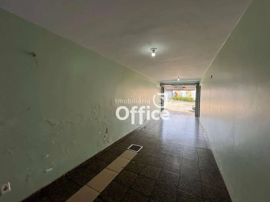 Sobrado com 2 quartos para alugar, 174m2 em Vila Miguel Jorge, Anapolis - GO - imagem 4 Foto 4 de Sobrado com 2 quartos para alugar, 174m2 em Vila Miguel Jorge, Anapolis - GO