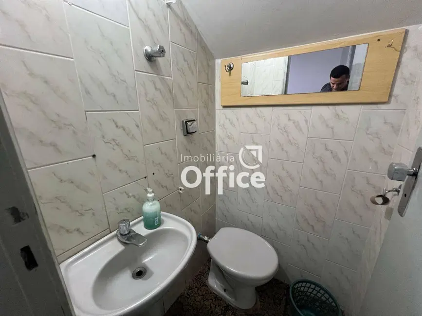 Sobrado com 2 quartos para alugar, 174m2 em Vila Miguel Jorge, Anapolis - GO - imagem 9 Foto 9 de Sobrado com 2 quartos para alugar, 174m2 em Vila Miguel Jorge, Anapolis - GO