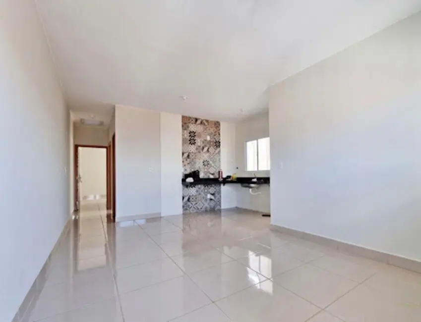 Foto 1 de Casa com 2 quartos à venda, 150m2 em Residencial Cerejeiras, Anapolis - GO