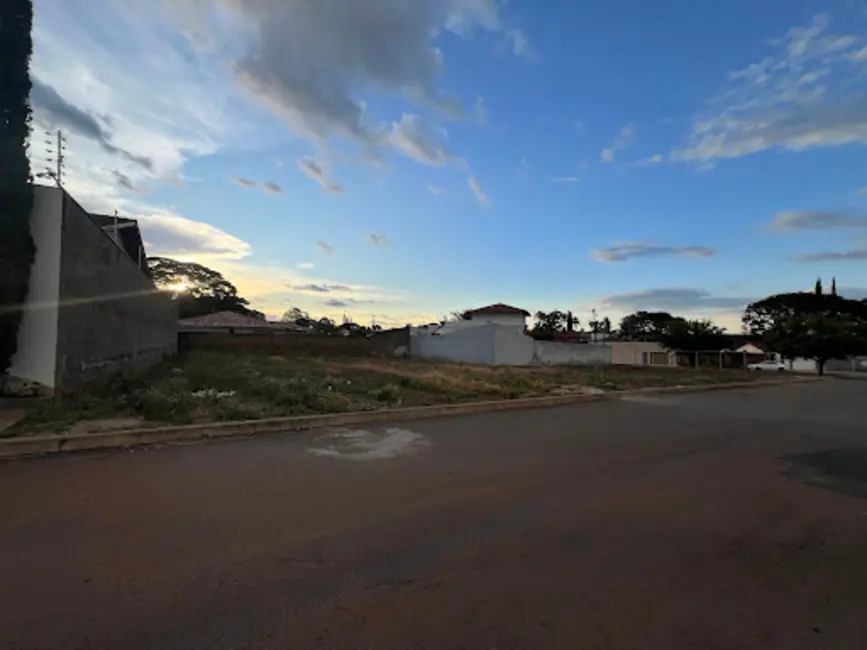 Foto 3 de Terreno / Lote à venda, 360m2 em Anápolis City, Anapolis - GO