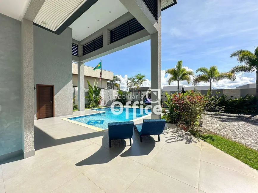Sobrado com 3 quartos à venda, 810m2 em Condomínio Residencial Grand Trianon, Anapolis - GO - imagem 8 Foto 8 de Sobrado com 3 quartos à venda, 810m2 em Condomínio Residencial Grand Trianon, Anapolis - GO