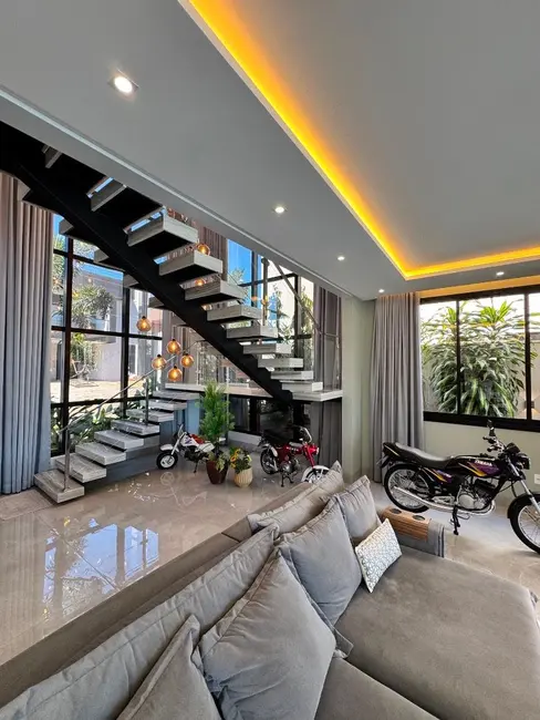 Foto 3 de Sobrado com 3 quartos à venda, 810m2 em Condomínio Residencial Grand Trianon, Anapolis - GO