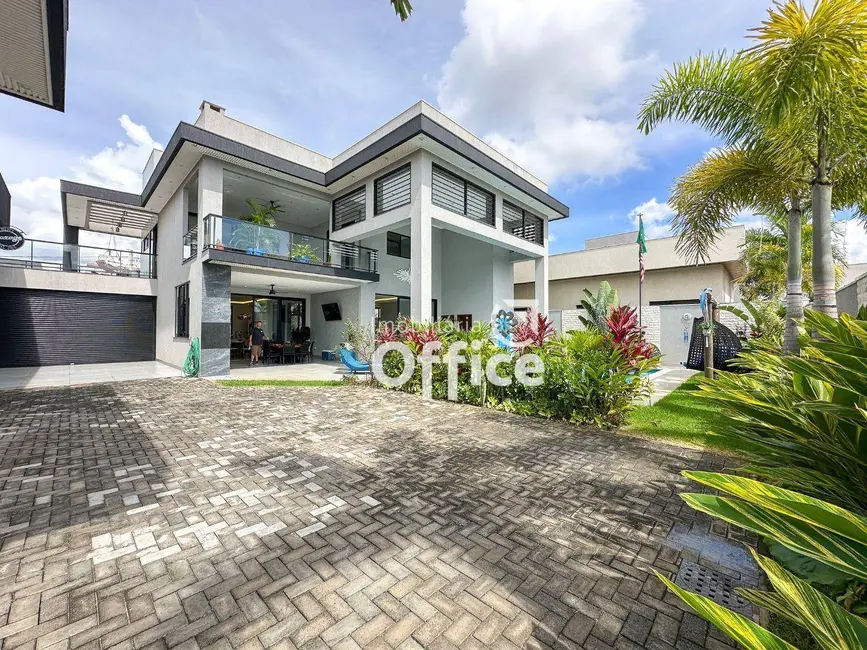 Sobrado com 3 quartos à venda, 810m2 em Condomínio Residencial Grand Trianon, Anapolis - GO - imagem 1 Foto 1 de Sobrado com 3 quartos à venda, 810m2 em Condomínio Residencial Grand Trianon, Anapolis - GO