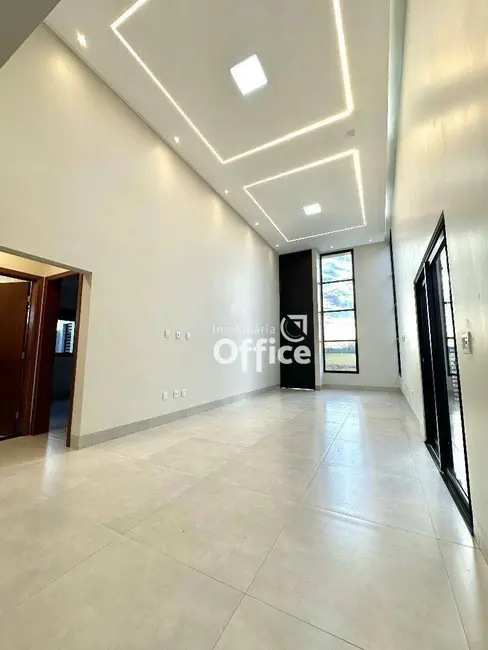 Casa de Condomínio com 3 quartos à venda, 360m2 em Senador Canedo - GO - imagem 5 Foto 5 de Casa de Condomínio com 3 quartos à venda, 360m2 em Senador Canedo - GO