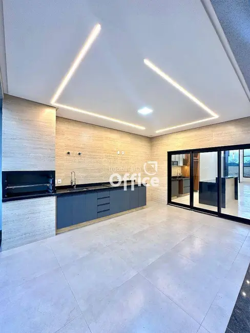 Casa de Condomínio com 3 quartos à venda, 360m2 em Senador Canedo - GO - imagem 9 Foto 9 de Casa de Condomínio com 3 quartos à venda, 360m2 em Senador Canedo - GO