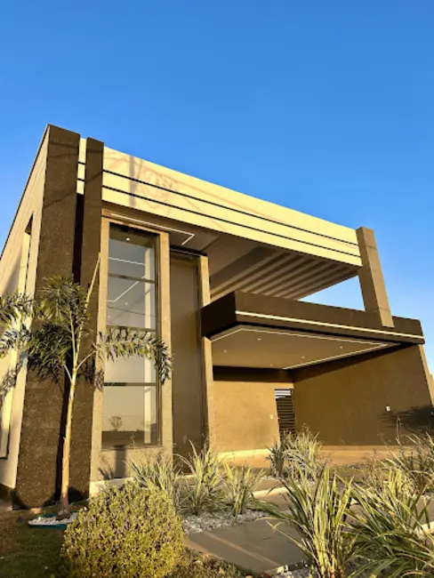 Casa de Condomínio com 3 quartos à venda, 360m2 em Senador Canedo - GO - imagem 4 Foto 4 de Casa de Condomínio com 3 quartos à venda, 360m2 em Senador Canedo - GO