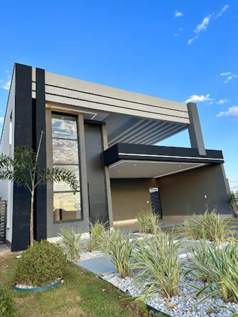 Foto 1 de Casa de Condomínio com 3 quartos à venda, 360m2 em Senador Canedo - GO