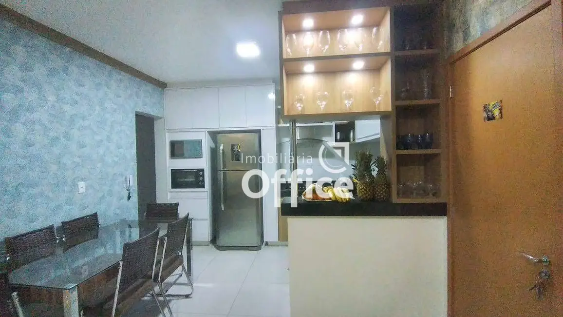 Foto 2 de Apartamento com 3 quartos à venda, 92m2 em Chácaras Colorado, Anapolis - GO