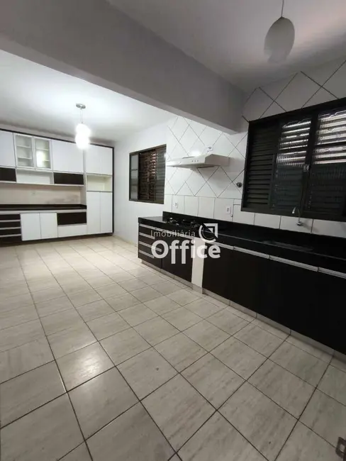 Casa com 4 quartos à venda, 400m2 em Vila Miguel Jorge, Anapolis - GO - imagem 8 Foto 8 de Casa com 4 quartos à venda, 400m2 em Vila Miguel Jorge, Anapolis - GO