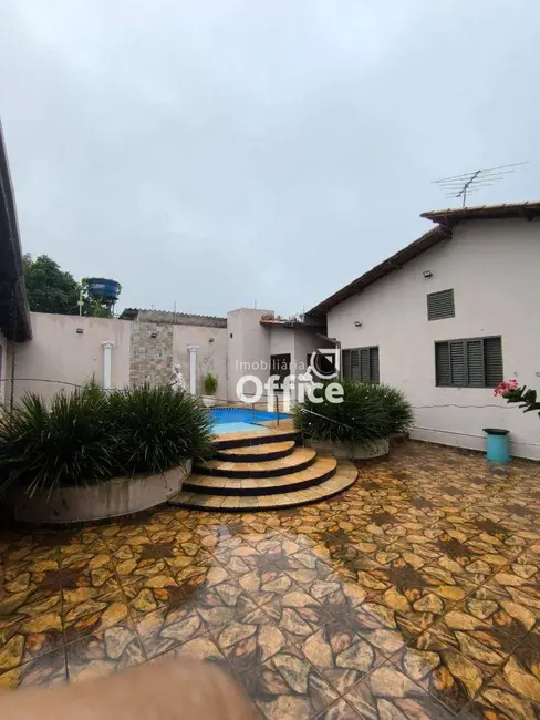 Casa com 4 quartos à venda, 400m2 em Vila Miguel Jorge, Anapolis - GO - imagem 1 Foto 1 de Casa com 4 quartos à venda, 400m2 em Vila Miguel Jorge, Anapolis - GO