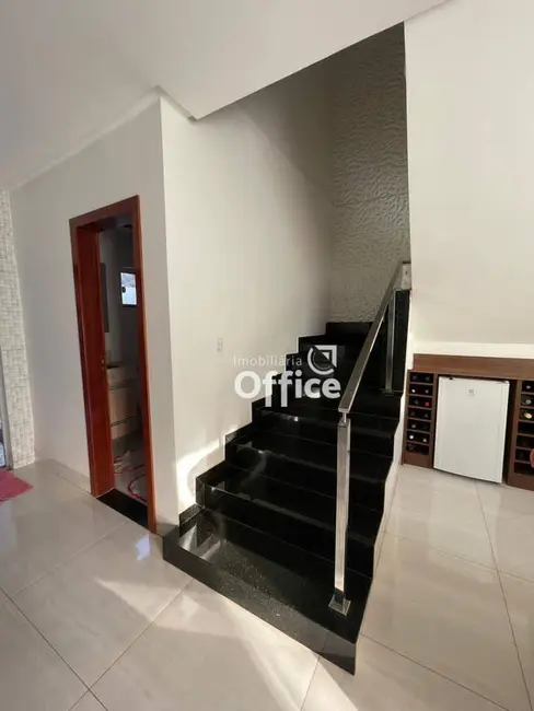 Foto 5 de Sobrado com 3 quartos à venda, 200m2 em Jardim Itália, Anapolis - GO
