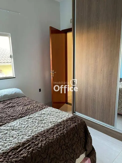 Foto 8 de Sobrado com 3 quartos à venda, 200m2 em Jardim Itália, Anapolis - GO