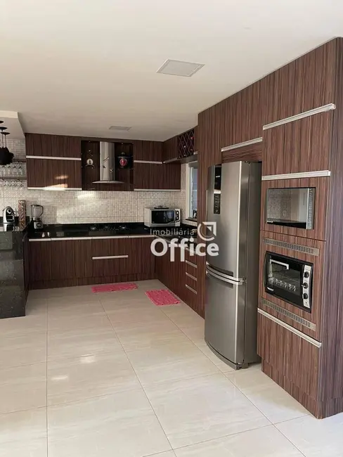 Foto 7 de Sobrado com 3 quartos à venda, 200m2 em Jardim Itália, Anapolis - GO