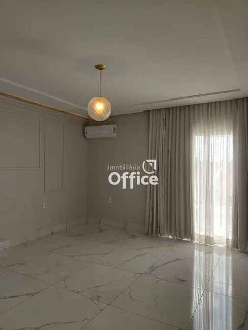 Foto 3 de Sobrado com 4 quartos à venda, 150m2 em São Carlos, Anapolis - GO