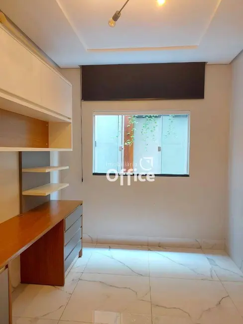 Foto 9 de Sobrado com 4 quartos à venda, 150m2 em São Carlos, Anapolis - GO