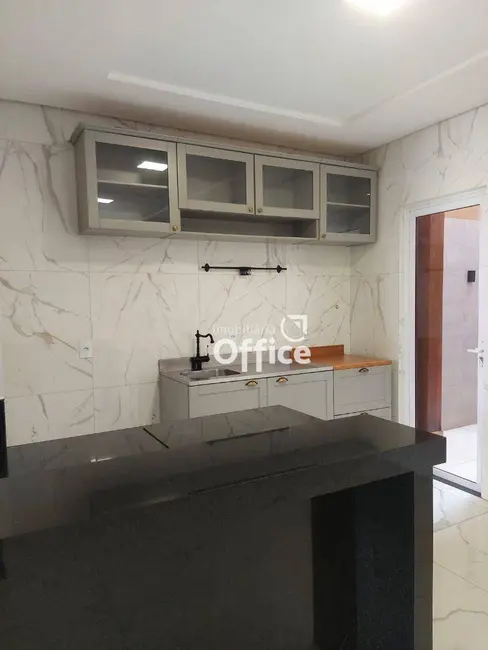 Foto 5 de Sobrado com 4 quartos à venda, 150m2 em São Carlos, Anapolis - GO