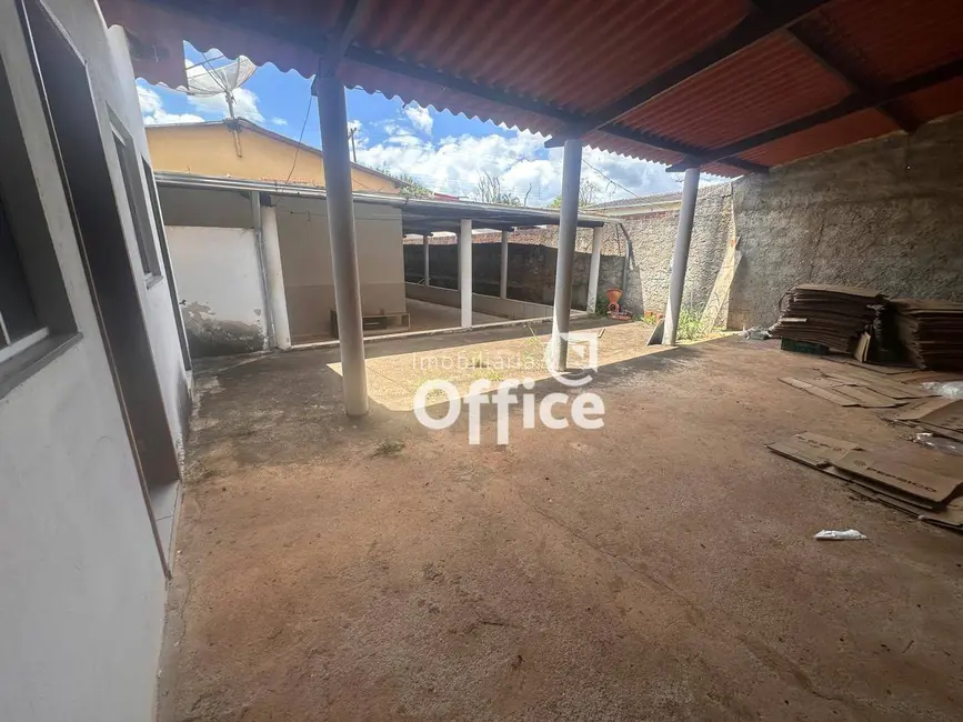 Foto 5 de Casa com 3 quartos à venda, 300m2 em Parque Brasília, Anapolis - GO