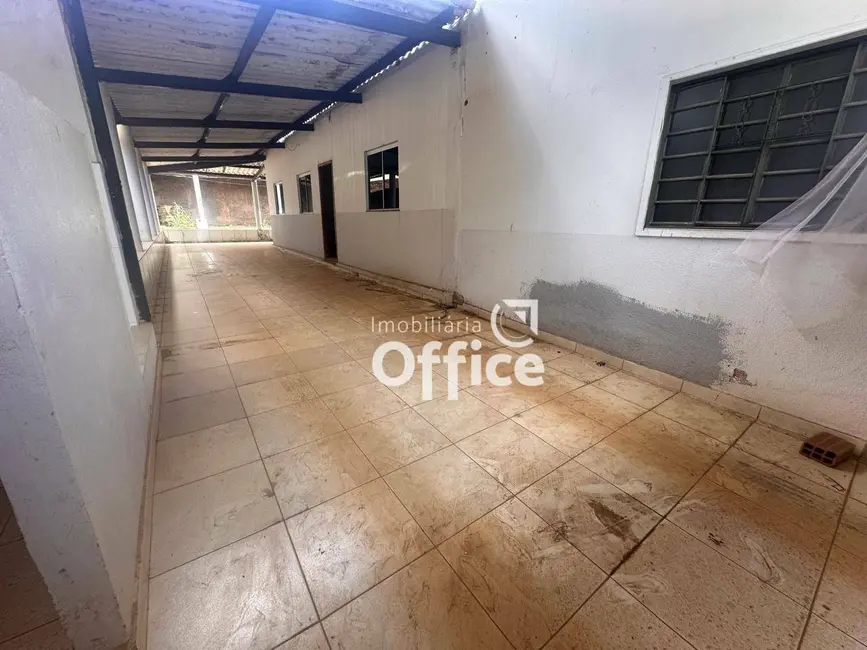 Foto 2 de Casa com 3 quartos à venda, 300m2 em Parque Brasília, Anapolis - GO