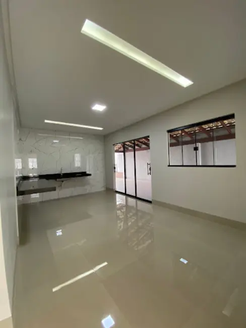 Foto 2 de Casa com 3 quartos à venda, 300m2 em Parque dos Pirineus, Anapolis - GO