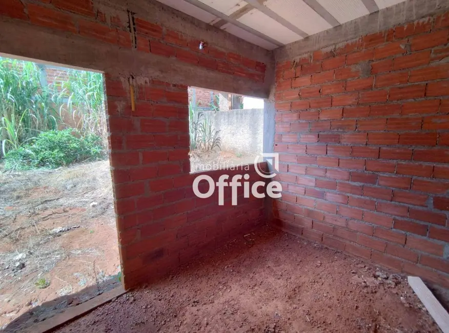 Foto 2 de Casa com 2 quartos à venda, 300m2 em Residencial Flamboyant, Anapolis - GO