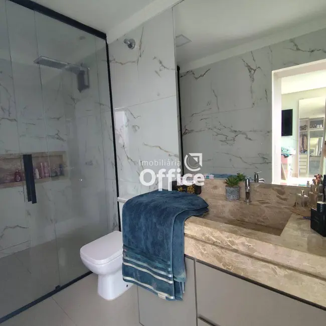 Sobrado com 4 quartos à venda, 200m2 em São Carlos, Anapolis - GO - imagem 4 Foto 4 de Sobrado com 4 quartos à venda, 200m2 em São Carlos, Anapolis - GO