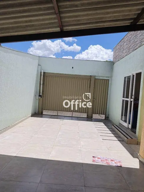 Foto 2 de Casa com 3 quartos à venda, 360m2 em Vila Mariana, Anapolis - GO
