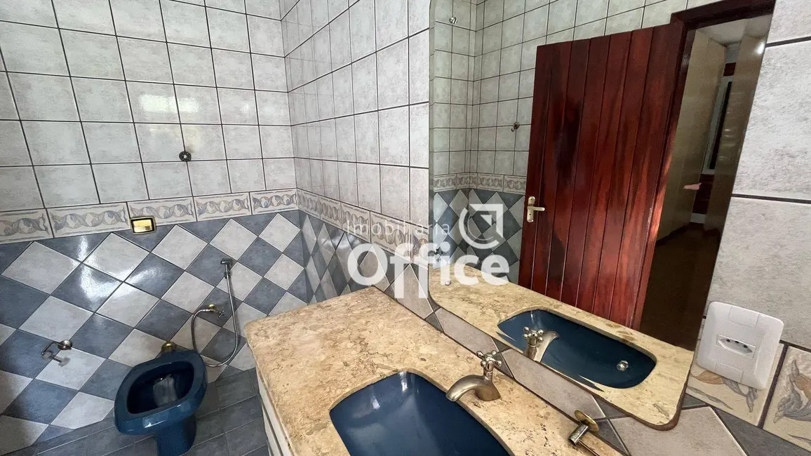 Sobrado com 3 quartos à venda, 460m2 em Jundiaí, Anapolis - GO - imagem 6 Foto 6 de Sobrado com 3 quartos à venda, 460m2 em Jundiaí, Anapolis - GO