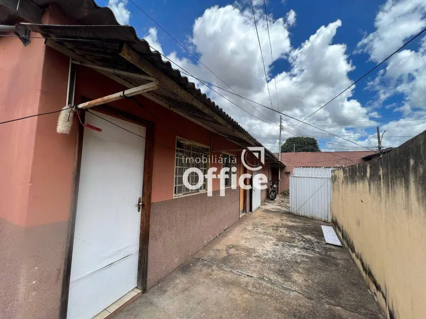 Kitnet com 2 quartos para alugar, 100m2 em Vila Góis, Anapolis - GO - imagem 3 Foto 3 de Kitnet com 2 quartos para alugar, 100m2 em Vila Góis, Anapolis - GO