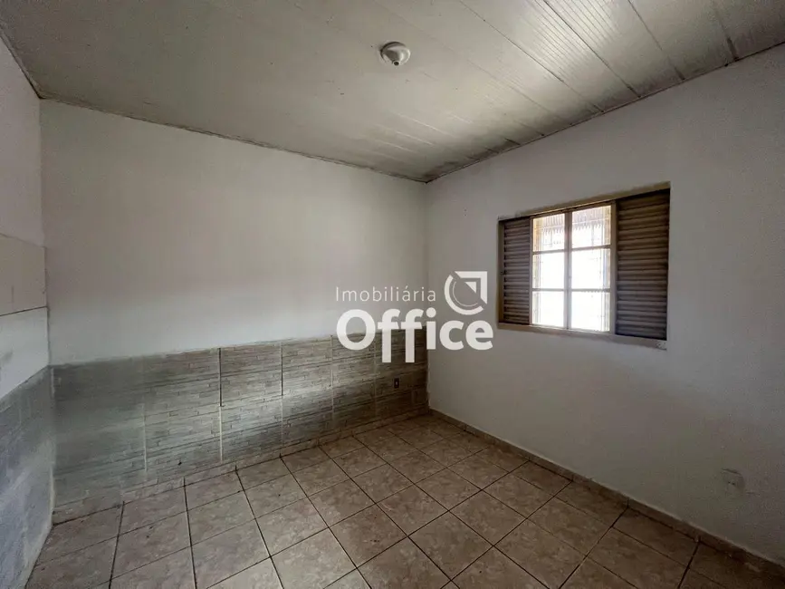Kitnet com 2 quartos para alugar, 100m2 em Vila Góis, Anapolis - GO - imagem 9 Foto 9 de Kitnet com 2 quartos para alugar, 100m2 em Vila Góis, Anapolis - GO