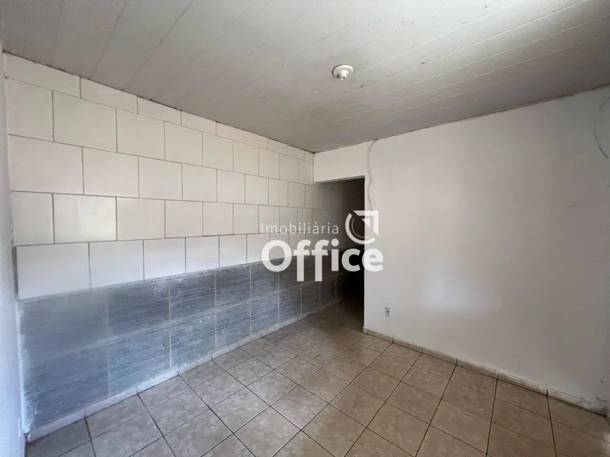 Kitnet com 2 quartos para alugar, 100m2 em Vila Góis, Anapolis - GO - imagem 8 Foto 8 de Kitnet com 2 quartos para alugar, 100m2 em Vila Góis, Anapolis - GO