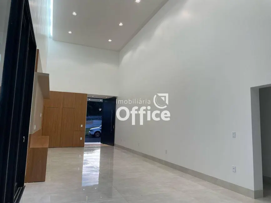 Foto 2 de Casa de Condomínio com 3 quartos à venda, 390m2 em Anapolis - GO