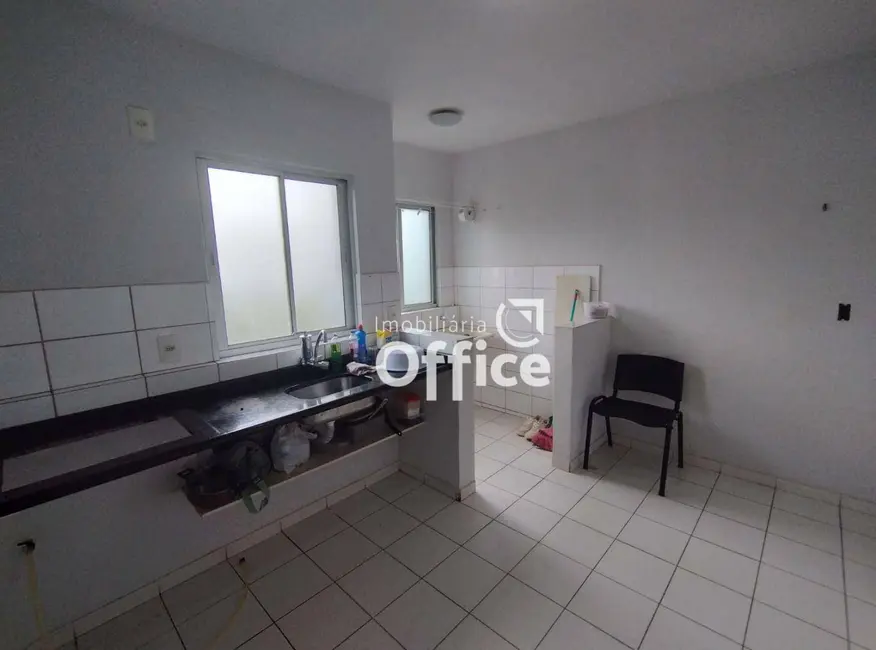 Foto 2 de Apartamento com 2 quartos à venda, 53m2 em Jardim Suíço, Anapolis - GO