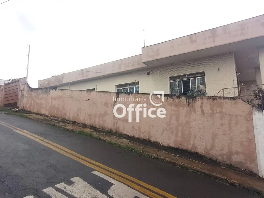 Foto 3 de Casa com 3 quartos à venda, 377m2 em Setor Central, Anapolis - GO