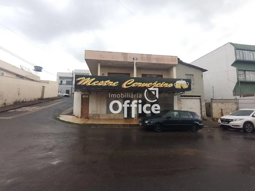 Foto 2 de Casa com 3 quartos à venda, 377m2 em Setor Central, Anapolis - GO