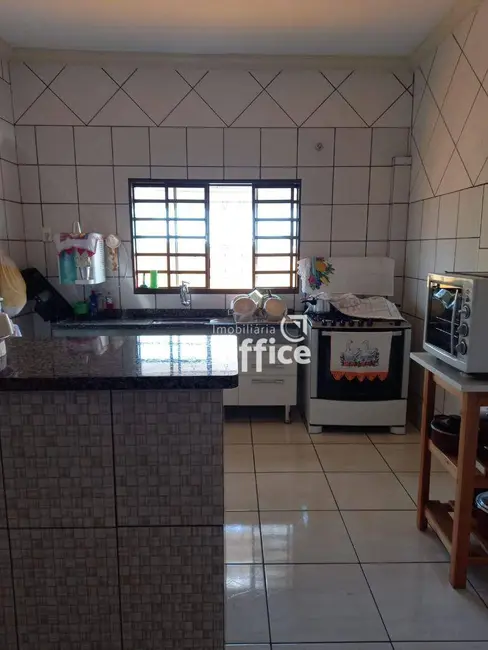 Casa com 4 quartos à venda, 300m2 em Anapolis - GO - imagem 9 Foto 9 de Casa com 4 quartos à venda, 300m2 em Anapolis - GO