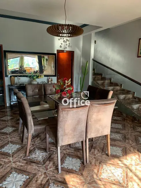 Sobrado com 3 quartos à venda, 400m2 em Vila Brasil, Anapolis - GO - imagem 9 Foto 9 de Sobrado com 3 quartos à venda, 400m2 em Vila Brasil, Anapolis - GO