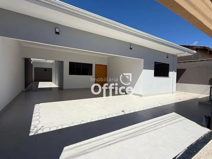 Foto 1 de Casa com 3 quartos à venda, 300m2 em Residencial Portal do Cerrado, Anapolis - GO