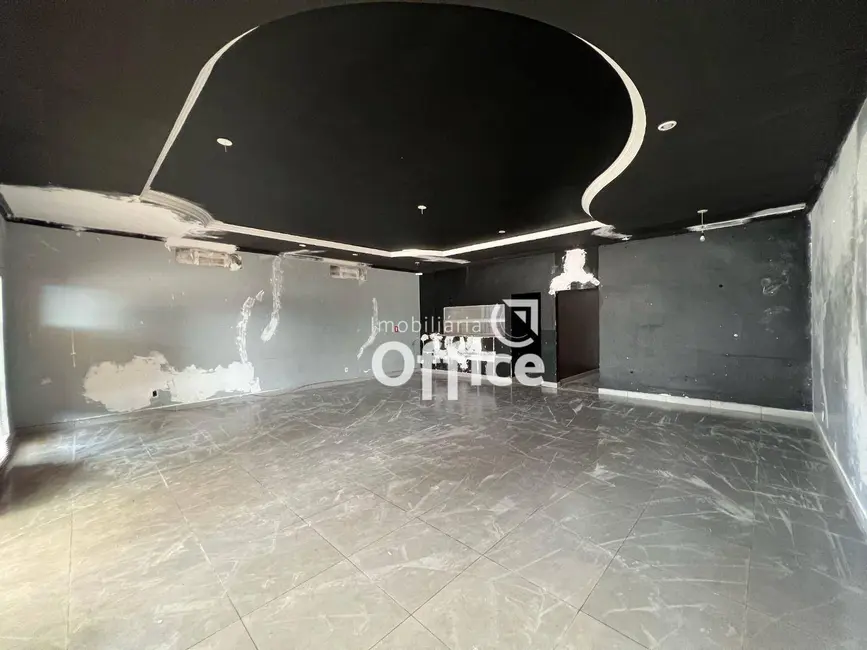 Foto 3 de Loja para alugar, 300m2 em Jundiaí, Anapolis - GO