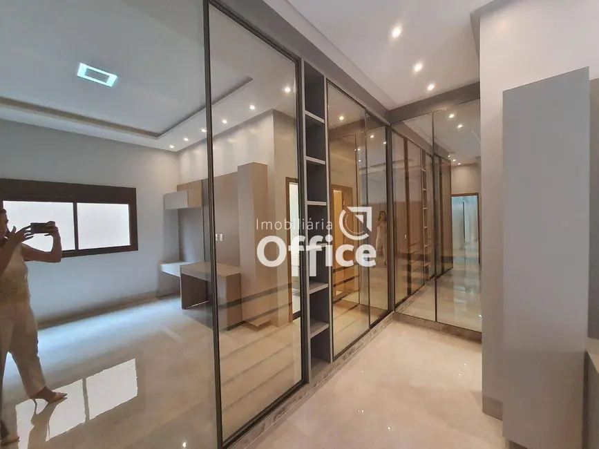 Foto 9 de Casa de Condomínio com 4 quartos à venda, 420m2 em Condomínio Residencial Grand Trianon, Anapolis - GO