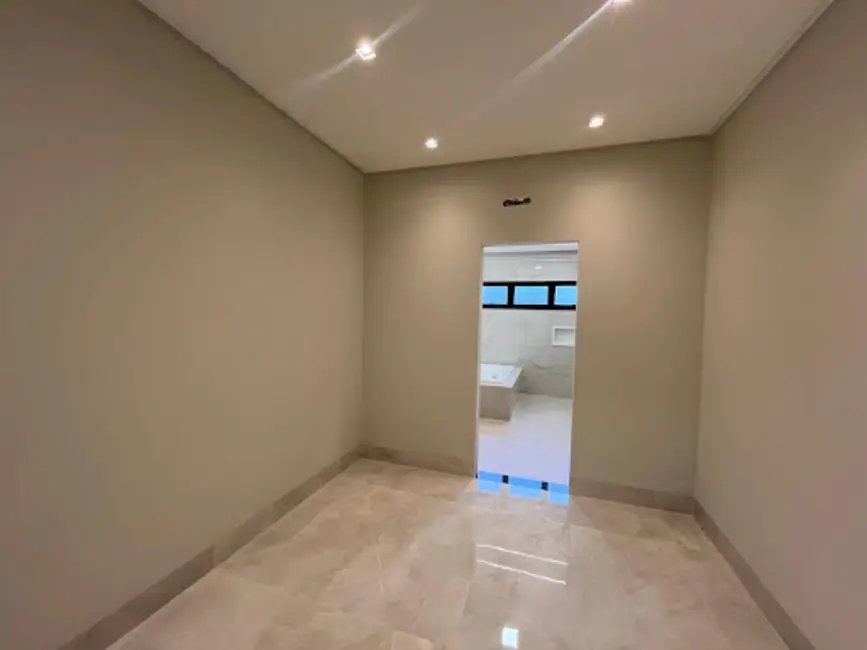 Foto 3 de Casa de Condomínio com 4 quartos à venda, 420m2 em Condomínio Residencial Grand Trianon, Anapolis - GO