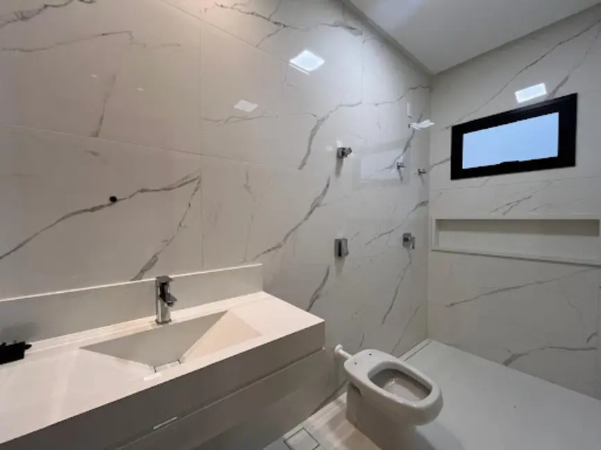 Foto 2 de Casa de Condomínio com 4 quartos à venda, 420m2 em Condomínio Residencial Grand Trianon, Anapolis - GO