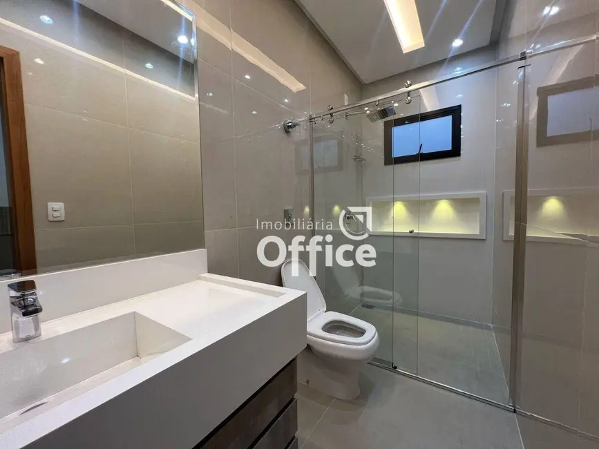 Foto 4 de Casa de Condomínio com 3 quartos à venda, 390m2 em Condomínio Residencial Grand Trianon, Anapolis - GO