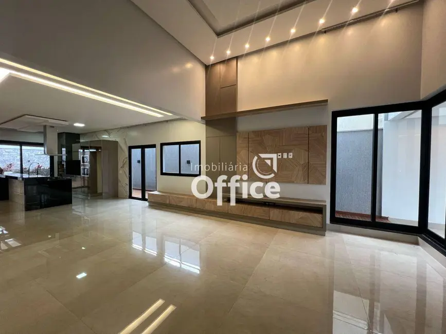 Foto 2 de Casa de Condomínio com 3 quartos à venda, 390m2 em Condomínio Residencial Grand Trianon, Anapolis - GO