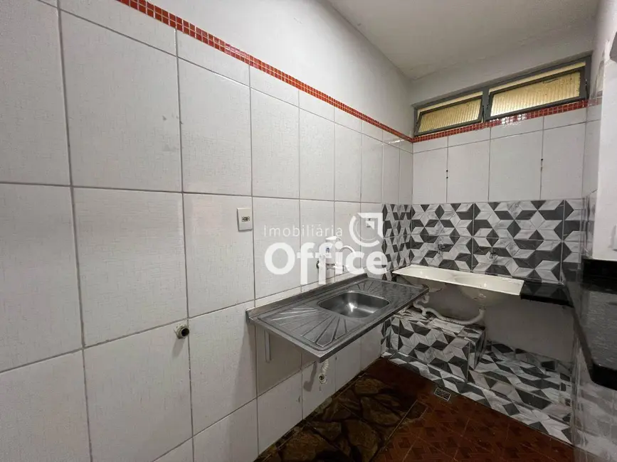 Foto 7 de Apartamento com 3 quartos para alugar, 80m2 em Setor Central, Anapolis - GO
