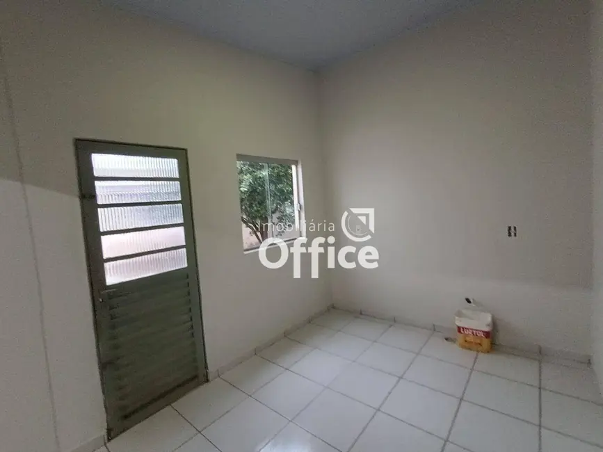 Foto 9 de Sobrado com 3 quartos para alugar, 300m2 em Vila Industrial, Anapolis - GO