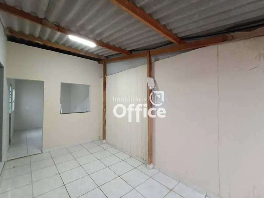 Foto 2 de Sobrado com 3 quartos para alugar, 300m2 em Vila Industrial, Anapolis - GO